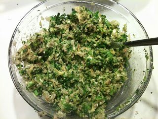 broccoli quinoa burger mixed in the bowl