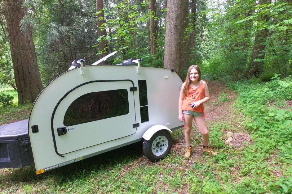 The droplet trailer at the edge of a forest trail