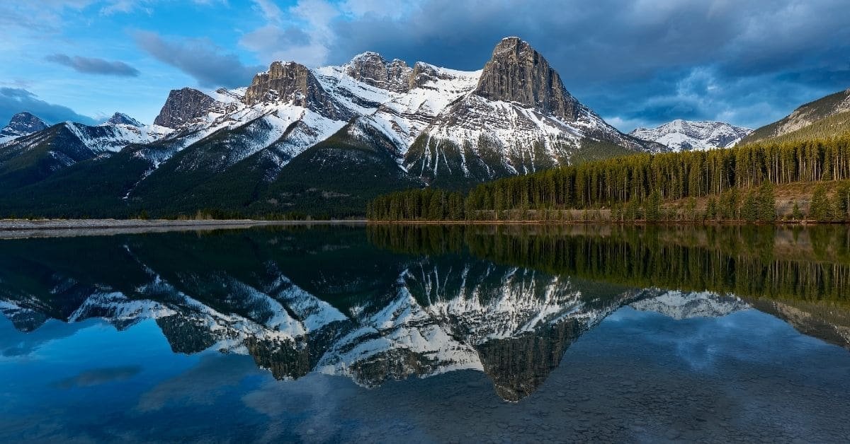 10 Incredible Hikes Near Calgary For Families - Lizzie Lau Travels